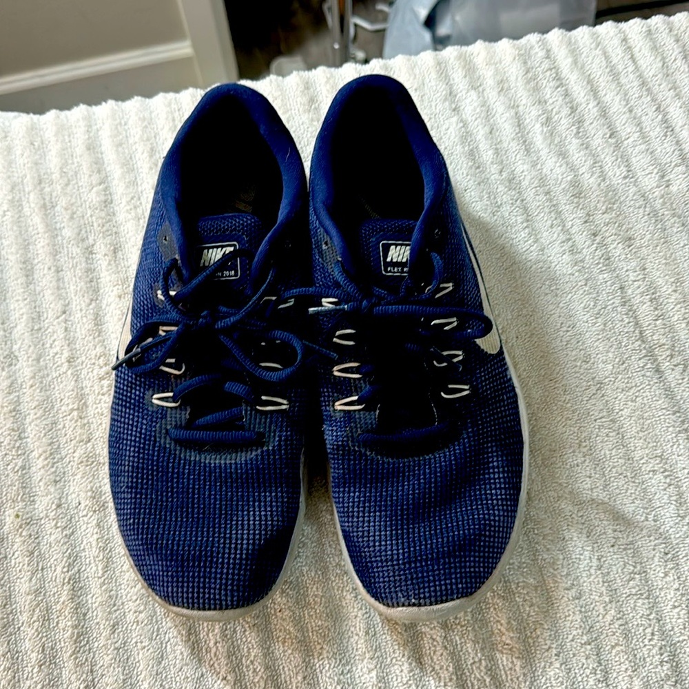 Nike Flex Runners